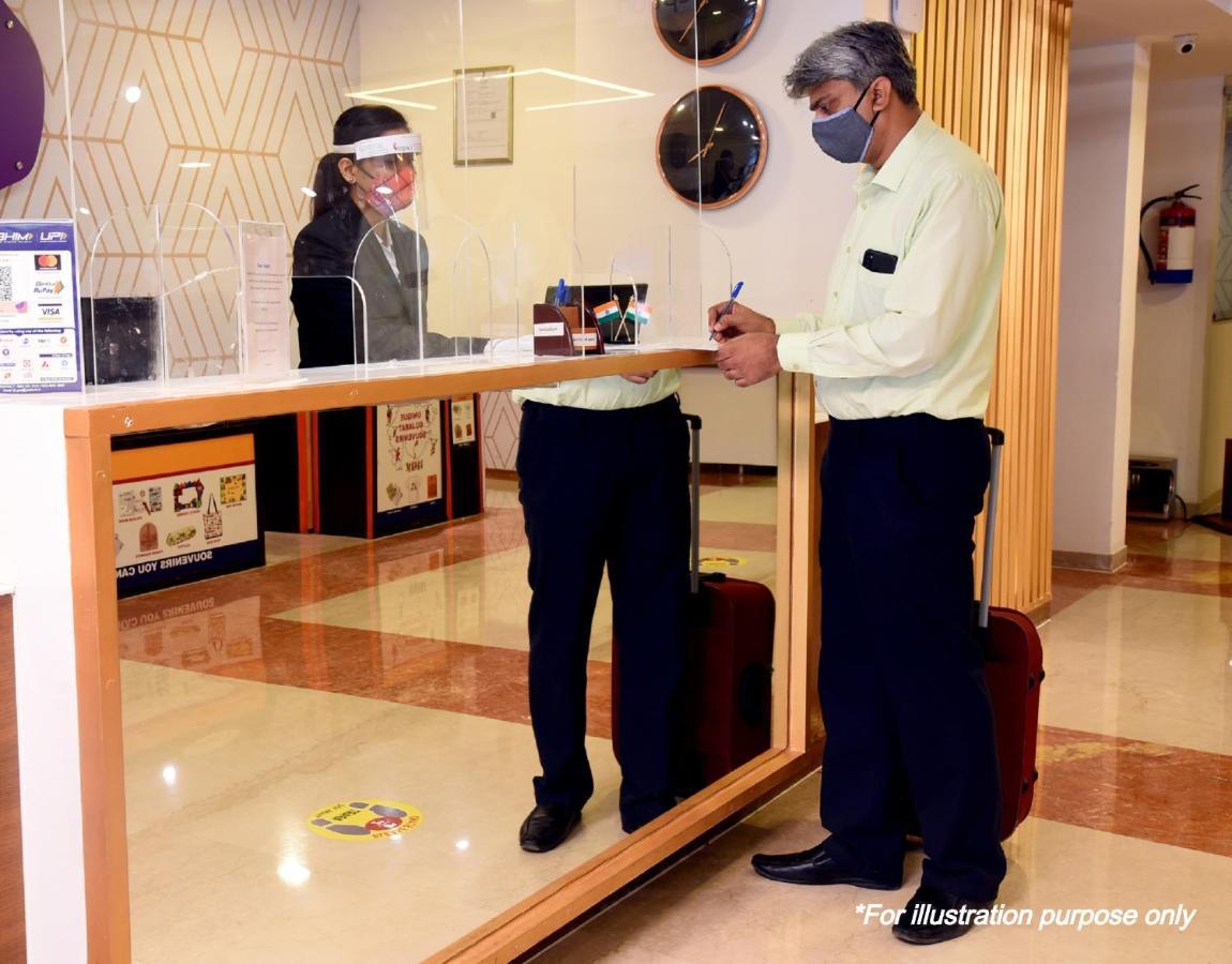 Oyo Flagship 62980 Shiva Residency Hotel Garhi Harsaru Exterior photo
