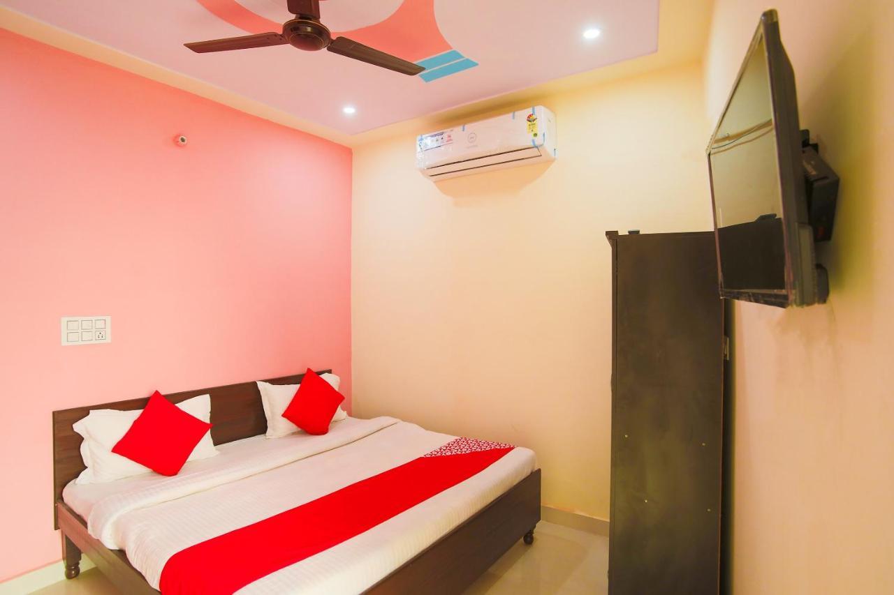 Oyo Flagship 62980 Shiva Residency Hotel Garhi Harsaru Exterior photo